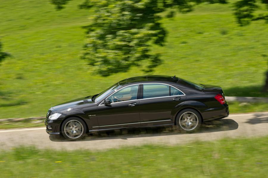  Mercedes-Benz S63 AMG 2011 года  (фото 13 из 23)